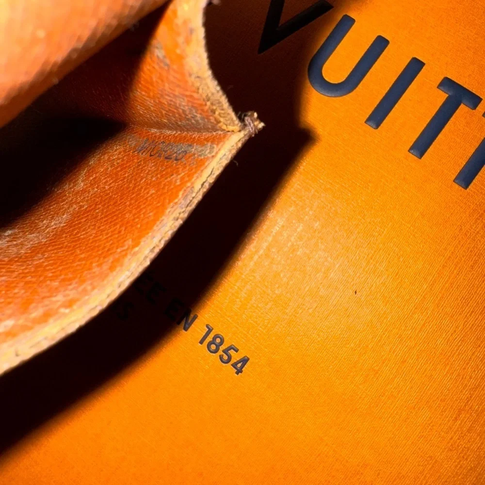 Louis Vuitton Brown and Gold Monogram vintage cigarette Pouch - Picture 6 of 14